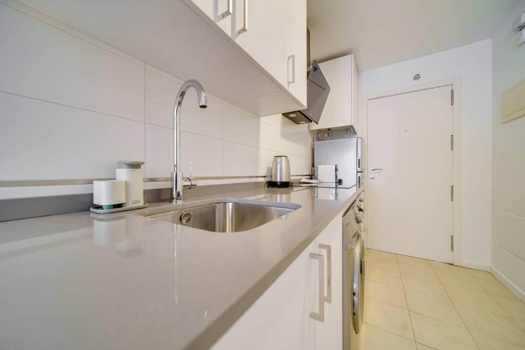 Sophisticated Studio In The Center Of Málaga Buitenkant foto