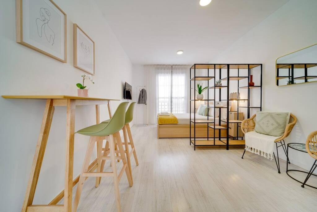 Sophisticated Studio In The Center Of Malaga Appartement Buitenkant foto