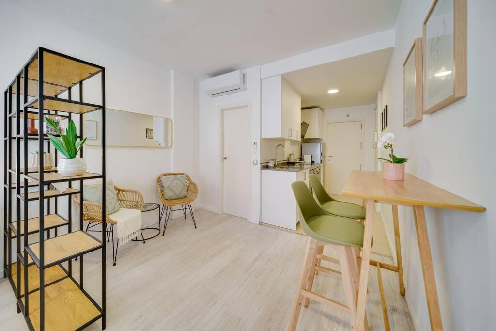 Sophisticated Studio In The Center Of Málaga Buitenkant foto