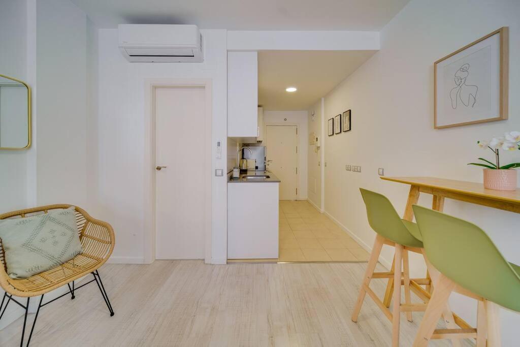 Sophisticated Studio In The Center Of Málaga Buitenkant foto